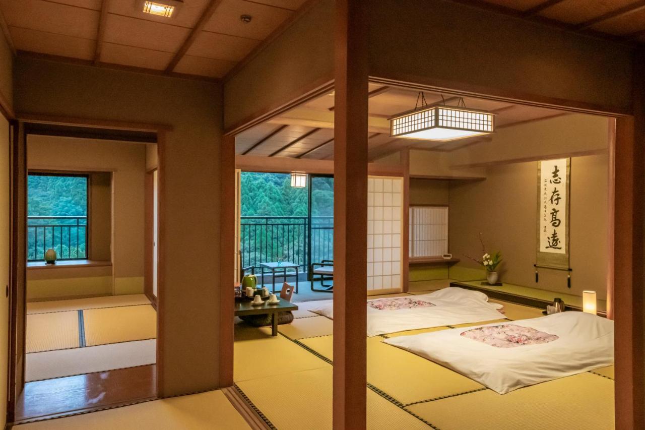 קאגה Yamanaka Onsen Hanatsubaki מראה חיצוני תמונה