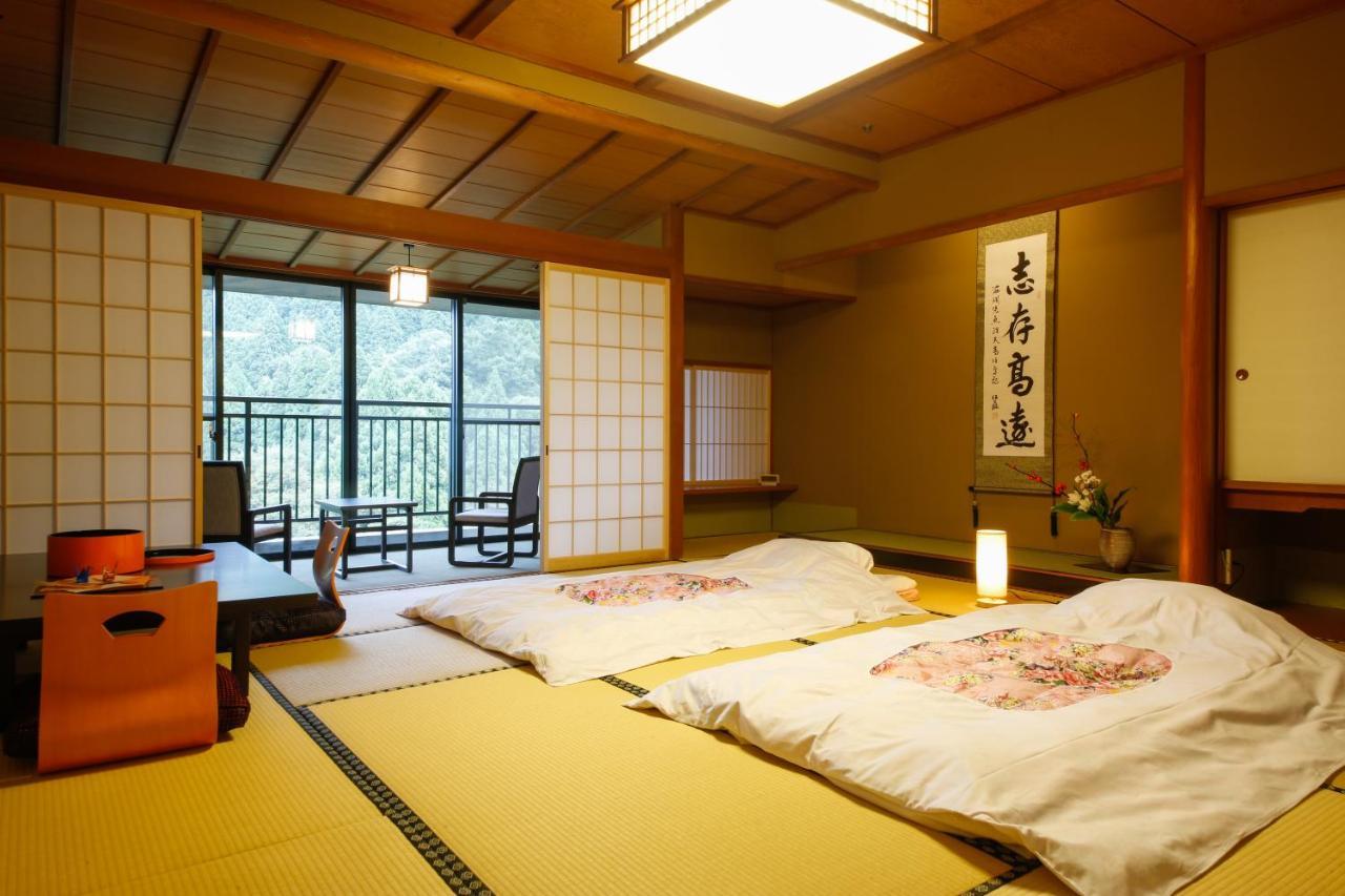 קאגה Yamanaka Onsen Hanatsubaki מראה חיצוני תמונה