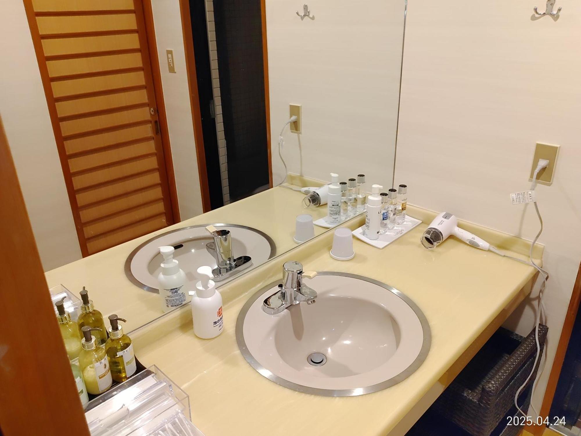 קאגה Yamanaka Onsen Hanatsubaki מראה חיצוני תמונה